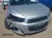 2015 Chevrolet Sonic LS с VIN 1G1JA5SH3F4161521, выставлен на аукционе IAAI как лот 42044551 с пробегом 169 003 миль миль и . История ставок и продаж доступна на DreamBid. Изображение 14.