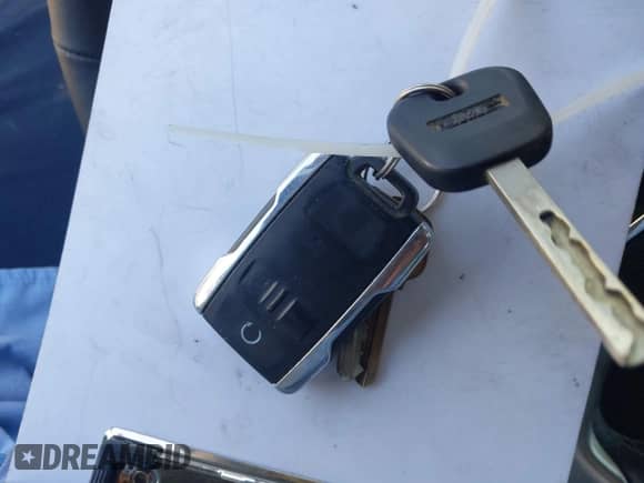 2018 GMC Sierra 1500 SLT z VIN 3GTP1NEC7JG112934, wystawiony jako IAAI lot #43055845 z przebiegiem 104 152 mil mil oraz . Historia ofert i sprzedaży dostępna na DreamBid. Obrazek 11.