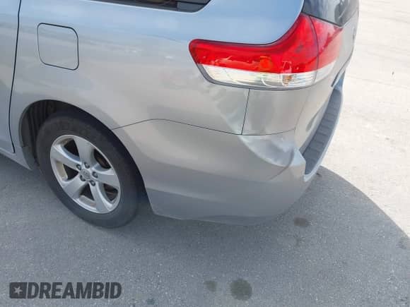 2014 Toyota Sienna LE with VIN 5TDKK3DC0ES509583, listed as a IAAI auction lot 43424567 with 217,639 mi miles and . Bid and sale history available at DreamBid. Image 17.