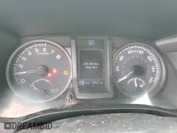 2018 Toyota Tacoma SR with VIN 3TMCZ5AN8JM176772, listed as a Copart auction lot 54491275 with 138,927 mi miles and Salvage title. Bid and sale history available at DreamBid. Image 9.