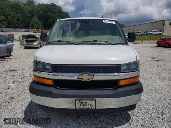 2019 Chevrolet Express Passenger LT с VIN 1GAZGPFG0K1144783, выставлен на аукционе Copart как лот 65181195 с пробегом 94 602 миль миль и Списание • Salvage title. История ставок и продаж доступна на DreamBid. Изображение 5.