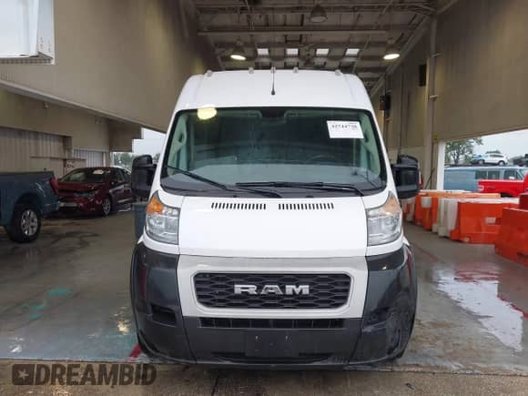 2019 Ram ProMaster Cargo z VIN 3C6TRVDG2KE515235, wystawiony jako IAAI lot #42744738 z przebiegiem 88 721 mil mil oraz . Historia ofert i sprzedaży dostępna na DreamBid. Obrazek 13.