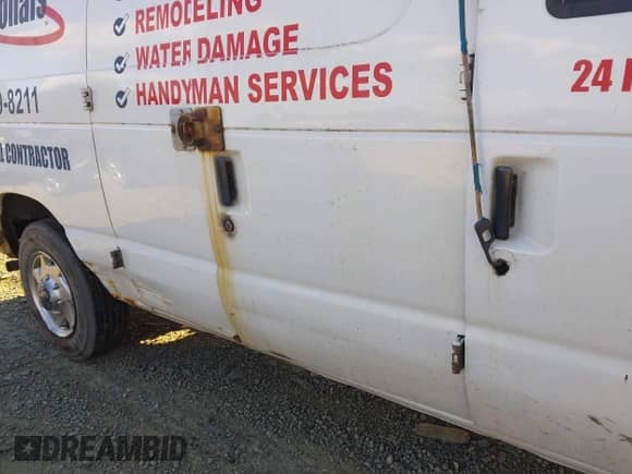 2007 Ford Econoline Cargo Commercial with VIN 1FTNE14W17DA95912, listed as a IAAI auction lot 43516959 with 232,652 mi miles and . Bid and sale history available at DreamBid. Image 6.