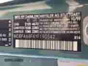 2000 Mercedes-Benz SL 500 with VIN WDBFA68F4YF190542, listed as a IAAI auction lot 42867594 with 185,079 mi miles and . Bid and sale history available at DreamBid. Image 9.