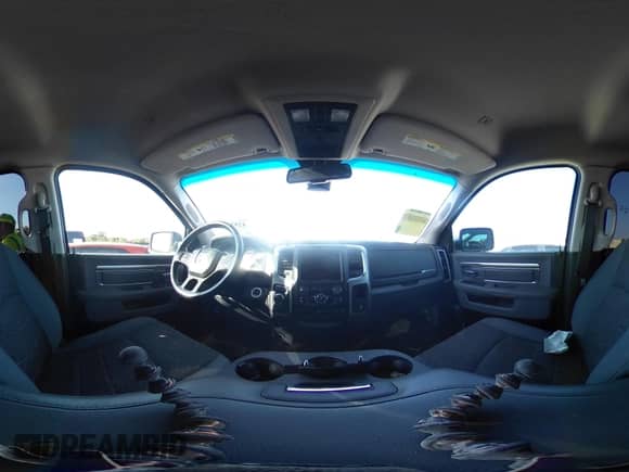 2018 Ram 1500 Big Horn с VIN 1C6RR6TT6JS168129, выставлен на аукционе IAAI как лот 42925799 с пробегом 150 862 миль миль и . История ставок и продаж доступна на DreamBid. Изображение 19.