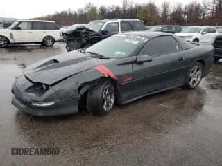 1994 Chevrolet Camaro Z28 z VIN 2G1FP22P4R2105947, wystawiony jako Copart lot #85064294 z przebiegiem 131 315 mil mil oraz Szkoda całkowita • Salvage title. Historia ofert i sprzedaży dostępna na DreamBid. Obrazek 1.