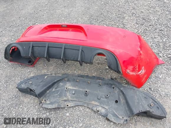 2015 Dodge Charger RT z VIN 2C3CDXCT0FH735456, wystawiony jako IAAI lot #42413492 z przebiegiem 88 503 mil mil oraz . Historia ofert i sprzedaży dostępna na DreamBid. Obrazek 12.