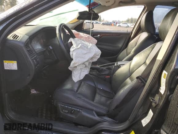 2005 Volvo S60 с VIN YV1RH592652476681, выставлен на аукционе Copart как лот 50420705 с пробегом Не указан миль и Списание • Salvage title. История ставок и продаж доступна на DreamBid. Изображение 7.