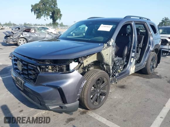 2025 Honda Pilot Black Edition с VIN 5FNYG1H97SB103086, выставлен на аукционе IAAI как лот 42401811 с пробегом 2 522 миль миль и . История ставок и продаж доступна на DreamBid. Изображение 18.