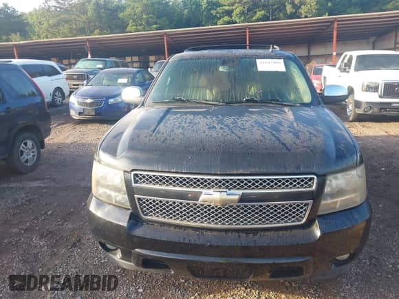 2008 Chevrolet Suburban 3LT with VIN 1GNFC16J08J199636, listed as a IAAI auction lot 42647109 with 201,233 mi miles and . Bid and sale history available at DreamBid. Image 6.