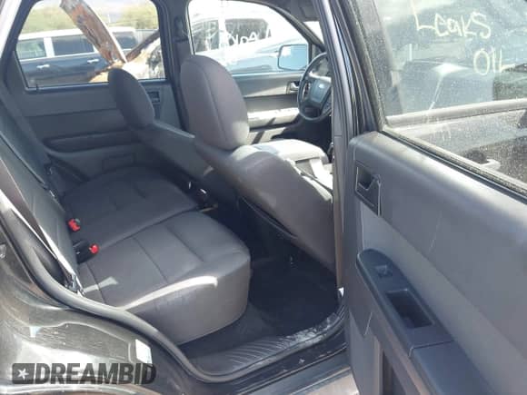 2011 Ford Escape XLT с VIN 1FMCU9DG9BKA74839, выставлен на аукционе IAAI как лот 43190059 с пробегом 146 204 миль миль и . История ставок и продаж доступна на DreamBid. Изображение 8.