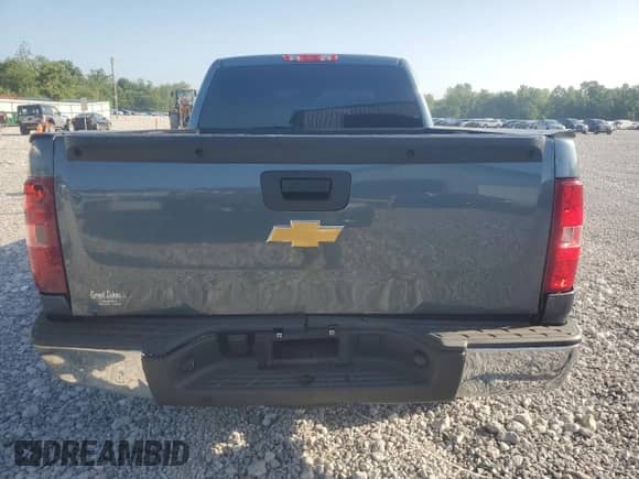 2013 Chevrolet Silverado 1500 LT z VIN 1GCRKSEA5DZ266467, wystawiony jako Copart lot #61656345 z przebiegiem 128 765 mil mil oraz Szkoda całkowita • Salvage title. Historia ofert i sprzedaży dostępna na DreamBid. Obrazek 6.