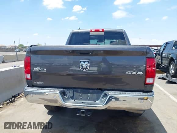 2017 Ram 1500 Big Horn z VIN 1C6RR7LG2HS829609, wystawiony jako IAAI lot #42665770 z przebiegiem 140 515 mil mil oraz . Historia ofert i sprzedaży dostępna na DreamBid. Obrazek 16.