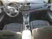 2017 Nissan Sentra SR z VIN 3N1AB7AP0HY327425, wystawiony jako Copart lot #87111755 z przebiegiem 141 933 mil mil oraz Szkoda całkowita • Salvage title. Historia ofert i sprzedaży dostępna na DreamBid. Obrazek 8.