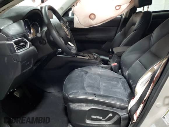 2025 Mazda CX-5 S Select z VIN JM3KFBBLXS0670644, wystawiony jako Copart lot #84252345 z przebiegiem Nie podano mil oraz Nie do naprawy • Non repairable. Historia ofert i sprzedaży dostępna na DreamBid. Obrazek 7.