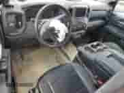 2020 Chevrolet Silverado 1500 Work Truck z VIN 1GCRWAEF6LZ172056, wystawiony jako Copart lot #61770935 z przebiegiem 56 828 mil mil oraz Szkoda całkowita • Salvage title. Historia ofert i sprzedaży dostępna na DreamBid. Obrazek 8.