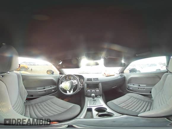2013 Dodge Challenger SXT z VIN 2C3CDYAG7DH676527, wystawiony jako Copart lot #66930415 z przebiegiem 170 584 mil mil oraz Szkoda całkowita • Salvage title. Historia ofert i sprzedaży dostępna na DreamBid. Obrazek 15.