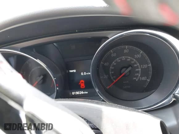 2023 Mitsubishi Outlander ES z VIN JA4ARUAU5PU013679, wystawiony jako IAAI lot #42175376 z przebiegiem 19 024 mil mil oraz . Historia ofert i sprzedaży dostępna na DreamBid. Obrazek 7.