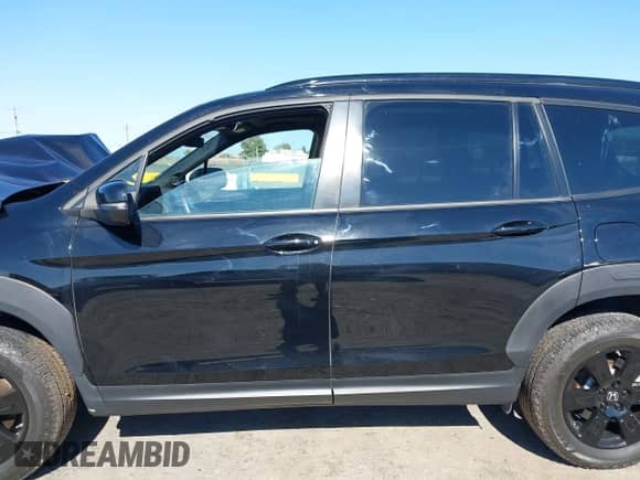 2022 Honda Pilot TrailSport with VIN 5FNYF6H89NB055828, listed as a IAAI auction lot 42761873 with 18,444 mi miles and . Bid and sale history available at DreamBid. Image 15.