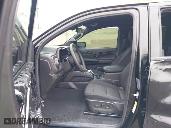 2024 Chevrolet Colorado 4WD Trail Boss with VIN 1GCPTEEK1R1130034, listed as a IAAI auction lot 42404431 with 8,664 mi miles and . Bid and sale history available at DreamBid. Image 5.