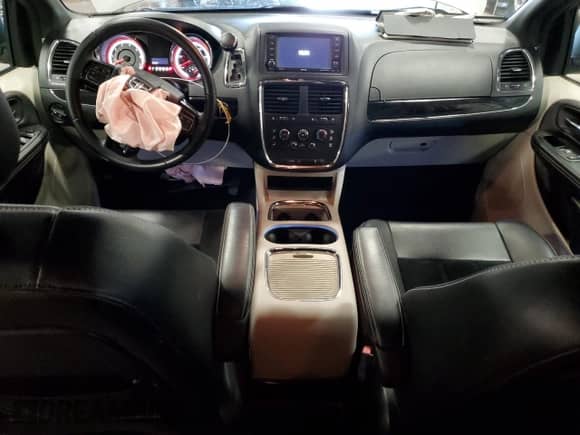 2017 Dodge Grand Caravan SXT with VIN 2C4RDGCG4HR662128, listed as a Copart auction lot 66124065 with 50,326 mi miles and Clean title. Bid and sale history available at DreamBid. Image 8.