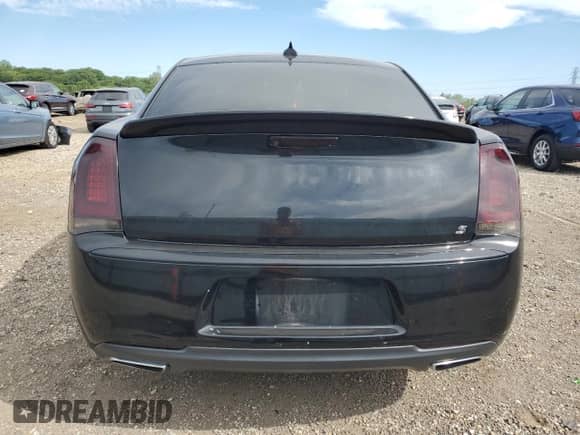 2018 Chrysler 300 S с VIN 2C3CCAGG0JH141620, выставлен на аукционе Copart как лот 70351505 с пробегом 142 917 миль миль и Списание • Salvage title. История ставок и продаж доступна на DreamBid. Изображение 6.