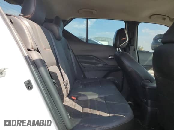 2020 Nissan Kicks SR z VIN 3N1CP5DV4LL534382, wystawiony jako Copart lot #70997165 z przebiegiem 83 297 mil mil oraz Czysty tytuł • Clean title. Historia ofert i sprzedaży dostępna na DreamBid. Obrazek 11.