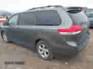 2011 Toyota Sienna LE с VIN 5TDKK3DC5BS099178, выставлен на аукционе IAAI как лот 43440541 с пробегом 189 867 миль миль и . История ставок и продаж доступна на DreamBid. Изображение 3.