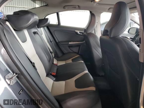 2016 Volvo S60 T5 Platinum с VIN YV4612UM9G2000798, выставлен на аукционе Copart как лот 51291625 с пробегом 79 181 миль миль и Списание • Salvage title. История ставок и продаж доступна на DreamBid. Изображение 10.