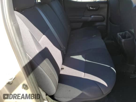 2019 Toyota Tacoma SR с VIN 3TMCZ5AN4KM270455, выставлен на аукционе Copart как лот 81125485 с пробегом 108 700 миль миль и Списание • Salvage title. История ставок и продаж доступна на DreamBid. Изображение 10.