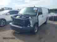 2016 Chevrolet Express Cargo z VIN 1GCWGAFF1G1166491, wystawiony jako IAAI lot #43047940 z przebiegiem 199 509 mil mil oraz . Historia ofert i sprzedaży dostępna na DreamBid. Obrazek 2.