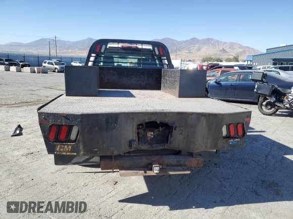 2017 Chevrolet Silverado 3500HD Work Truck с VIN 1GB4KYCY2HF211287, выставлен на аукционе Copart как лот 73021724 с пробегом 91 803 миль миль и Списание • Salvage title. История ставок и продаж доступна на DreamBid. Изображение 6.