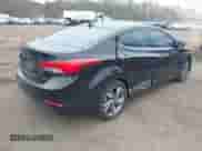 2016 Hyundai Elantra SE z VIN 5NPDH4AE8GH658593, wystawiony jako IAAI lot #41903472 z przebiegiem 166 866 mil mil oraz . Historia ofert i sprzedaży dostępna na DreamBid. Obrazek 4.