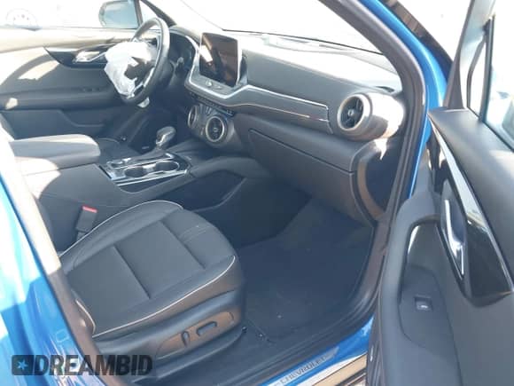 2024 Chevrolet Blazer Premier with VIN 3GNKBLRSXRS272089, listed as a IAAI auction lot 43369367 with 4,510 mi miles and . Bid and sale history available at DreamBid. Image 5.