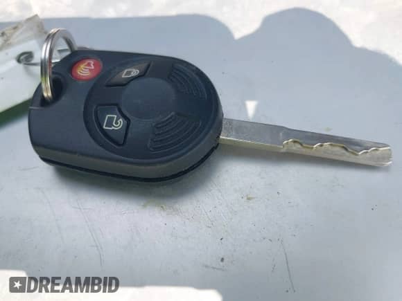 2018 Ford Escape SE с VIN 1FMCU9GD2JUB15834, выставлен на аукционе IAAI как лот 42885507 с пробегом 189 098 миль миль и . История ставок и продаж доступна на DreamBid. Изображение 11.