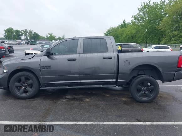 2019 Ram 1500 Tradesman z VIN 1C6RR7KG9KS520387, wystawiony jako IAAI lot #42331062 z przebiegiem 65 958 mil mil oraz . Historia ofert i sprzedaży dostępna na DreamBid. Obrazek 14.
