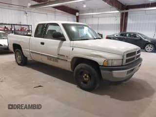 2000 Dodge 1500 with VIN 3B7HC13Y0YM200189, listed as a IAAI auction lot 41395830 with 271,129 mi miles and . Bid and sale history available at DreamBid. Image 1.