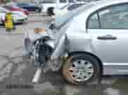 2010 Honda Civic с VIN 19XFA1E39AE028789, выставлен на аукционе IAAI как лот 41562655 с пробегом 140 480 миль миль и . История ставок и продаж доступна на DreamBid. Изображение 12.