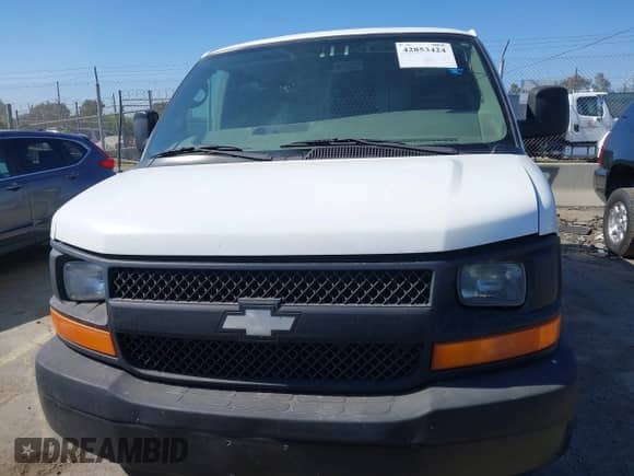 2005 Chevrolet Express Cargo с VIN 1GCGG25V751250573, выставлен на аукционе IAAI как лот 42853424 с пробегом 289 330 миль миль и . История ставок и продаж доступна на DreamBid. Изображение 12.