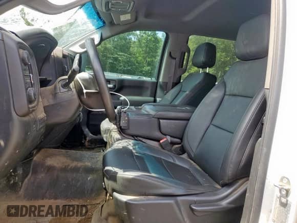 2020 Chevrolet Silverado 3500HD Work Truck с VIN 1GC4YSE72LF306307, выставлен на аукционе Copart как лот 64639005 с пробегом 105 946 миль миль и Списание • Salvage title. История ставок и продаж доступна на DreamBid. Изображение 7.