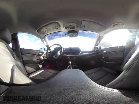 2025 Chevrolet Trax ACTIV z VIN KL77LKEP8SC095591, wystawiony jako IAAI lot #43155675 z przebiegiem 20 206 mil mil oraz . Historia ofert i sprzedaży dostępna na DreamBid. Obrazek 19.