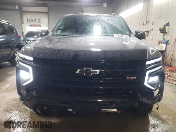 2025 Chevrolet Tahoe Z71 с VIN 1GNS6PRD8SR137179, выставлен на аукционе Copart как лот 43597705 с пробегом 1 020 миль миль и Списание • Salvage title. История ставок и продаж доступна на DreamBid. Изображение 5.