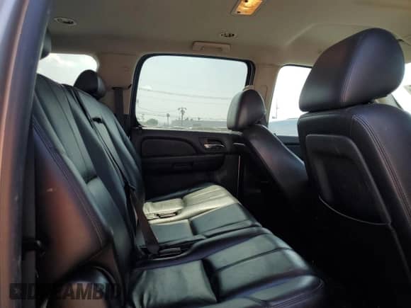 2010 Chevrolet Suburban LT z VIN 1GNUCJE04AR216753, wystawiony jako Copart lot #72060635 z przebiegiem 154 206 mil mil oraz Czysty tytuł • Clean title. Historia ofert i sprzedaży dostępna na DreamBid. Obrazek 11.