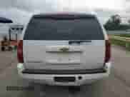 2008 Chevrolet Suburban 3LT с VIN 1GNFC16J98J220502, выставлен на аукционе Copart как лот 70514685 с пробегом 195 528 миль миль и Списание • Salvage title. История ставок и продаж доступна на DreamBid. Изображение 6.