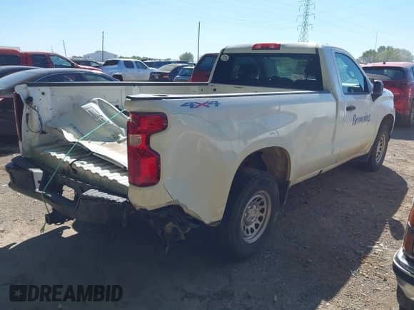 2019 Chevrolet Silverado 1500 Work Truck z VIN 3GCNYAEHXKG173431, wystawiony jako IAAI lot #43093292 z przebiegiem 118 047 mil mil oraz . Historia ofert i sprzedaży dostępna na DreamBid. Obrazek 4.