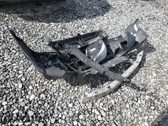 2013 BMW 5 Series 550i xDrive z VIN WBAFU9C58DDY72335, wystawiony jako Copart lot #70455635 z przebiegiem 108 894 mil mil oraz Czysty tytuł • Clean title. Historia ofert i sprzedaży dostępna na DreamBid. Obrazek 12.