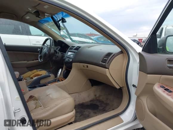 2005 Honda Accord with VIN JHMCN36445C009458, listed as a IAAI auction lot 43306839 with 154,425 mi miles and . Bid and sale history available at DreamBid. Image 5.