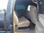 2002 Chevrolet Silverado 1500HD LS z VIN 1GCGK13U22F165304, wystawiony jako IAAI lot #42410355 z przebiegiem Nie podano mil oraz . Historia ofert i sprzedaży dostępna na DreamBid. Obrazek 8.