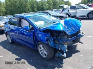 2018 Chevrolet Cruze LT с VIN 1G1BE5SM5J7245238, выставлен на аукционе IAAI как лот 43090573 с пробегом 105 456 миль миль и . История ставок и продаж доступна на DreamBid. Изображение 1.