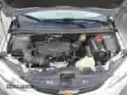 2018 Chevrolet Sonic Premier z VIN 1G1JF5SB1J4131519, wystawiony jako IAAI lot #41532569 z przebiegiem 125 270 mil mil oraz . Historia ofert i sprzedaży dostępna na DreamBid. Obrazek 10.